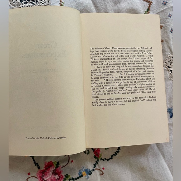 🥳 5/$12 Vintage Classic Book: Great Expectations, by Charles Dickens - Picture 10 of 13